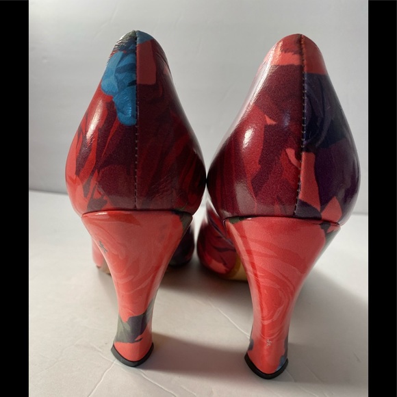 Sold! - Picture 5 of 10